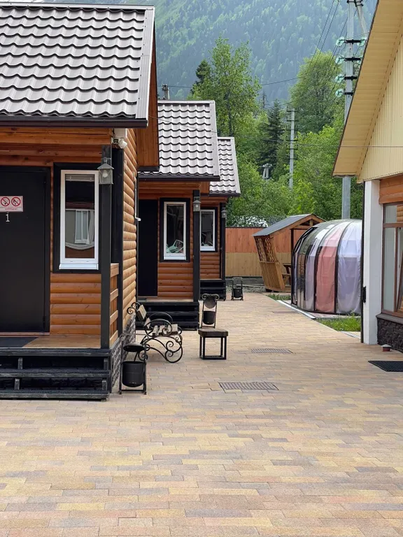 Уютный двухкомнатный домик в Домбае, в гостинице «МЕЧТА»