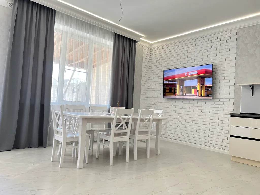 Домик на первой береговой линии