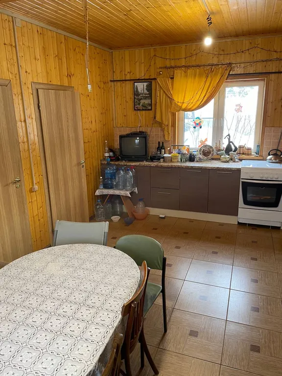 Двухэтажная загородная дача