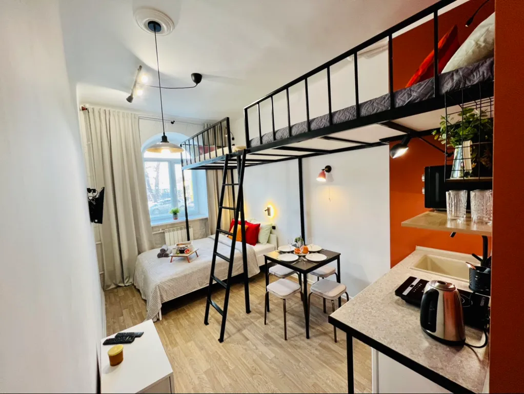 Двухуровневая студия на 4х гостей около ЖД Вокзала