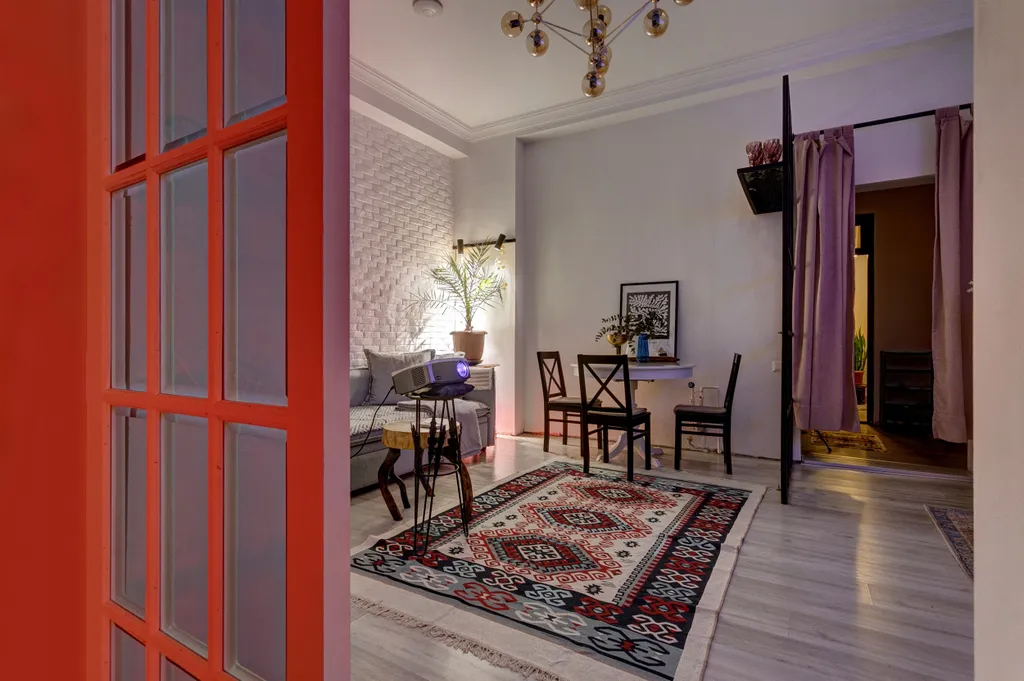 Душевная 2х комнатная квартира в самом сердце исторического Тбилиси.