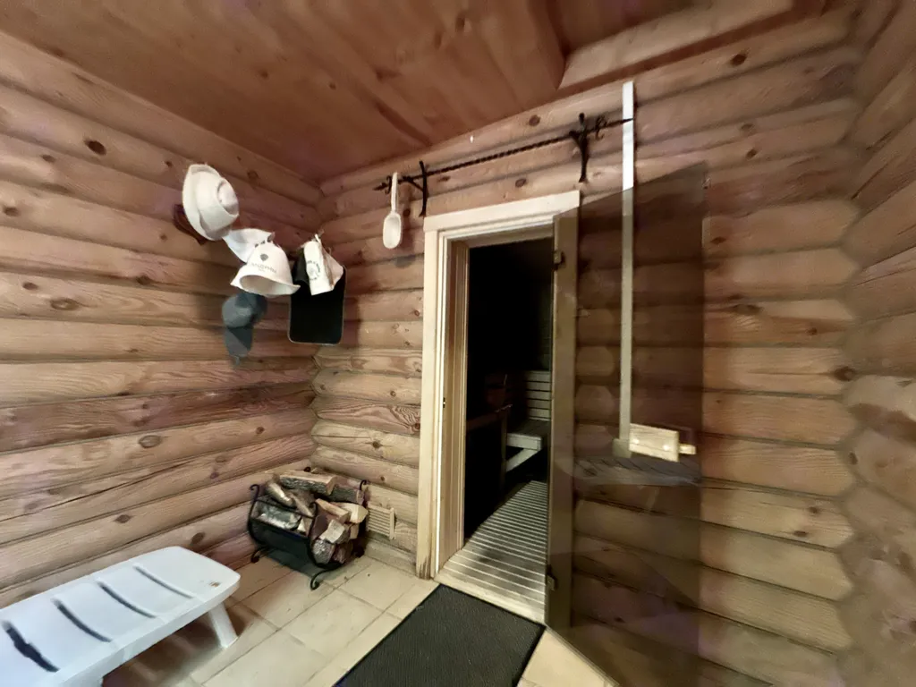 Шикарный дом в заповедной зоне в Ялте