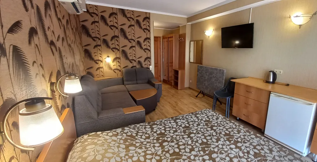 Квартира Комфортный номер Морская душа в 10 метрах от пляжа с видом на море — аренда посуточно в Утес