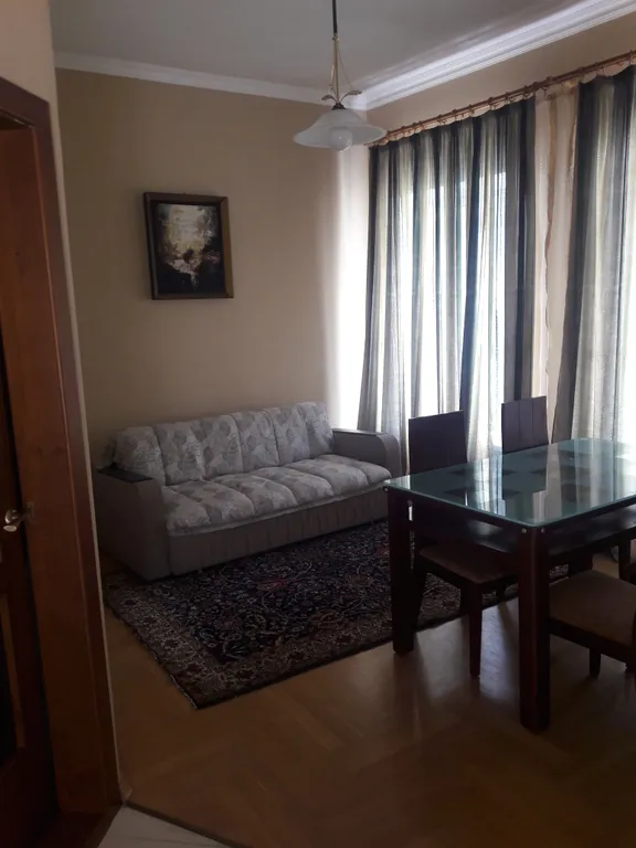 Большая 3-комнатная квартира в историческом доме