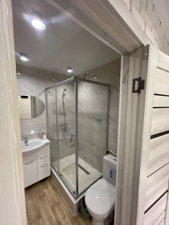 Уютная квартира в центре города с видом на площадь