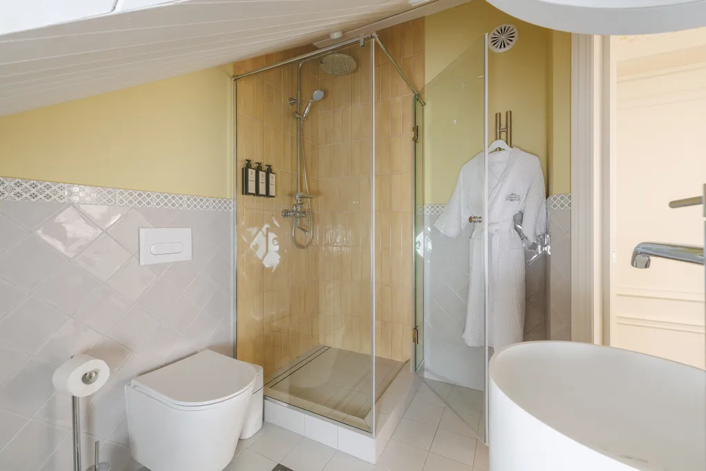 Стандарт мансардный dbl  «Вальс цветов»