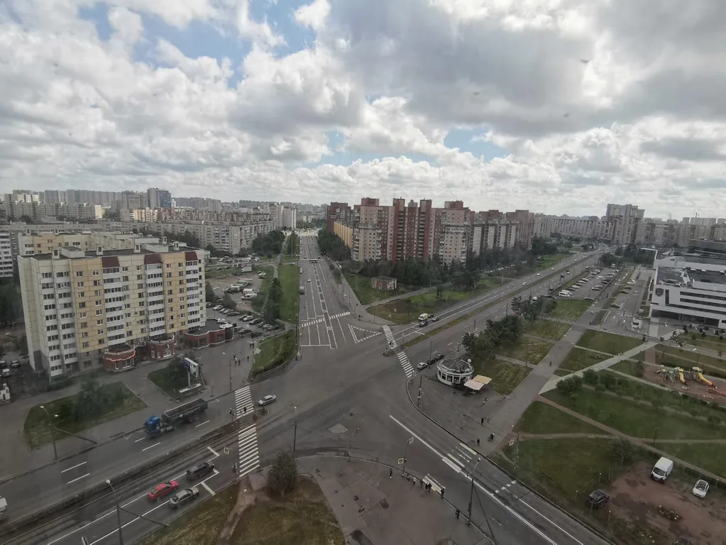 Видовая квартира у Ледового дворца и Хоккейного Города, 600м от метро