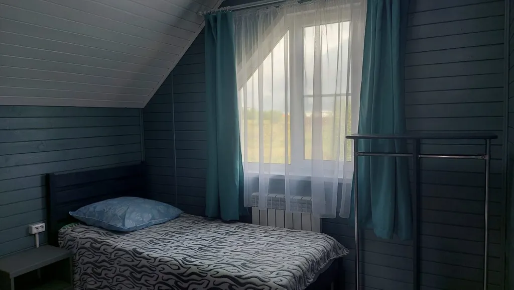 Современный дом с видом на лес