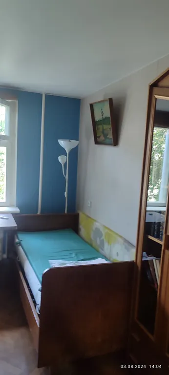 Три места бюджетно