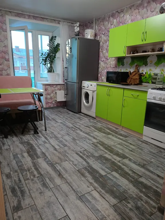 Уютная квартира с огромной кухней, городской пляж рядом