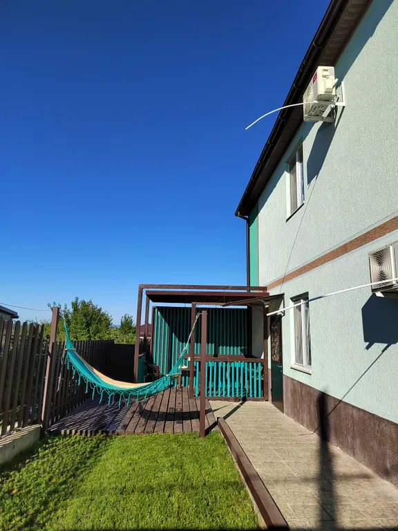 Бирюзовый дом