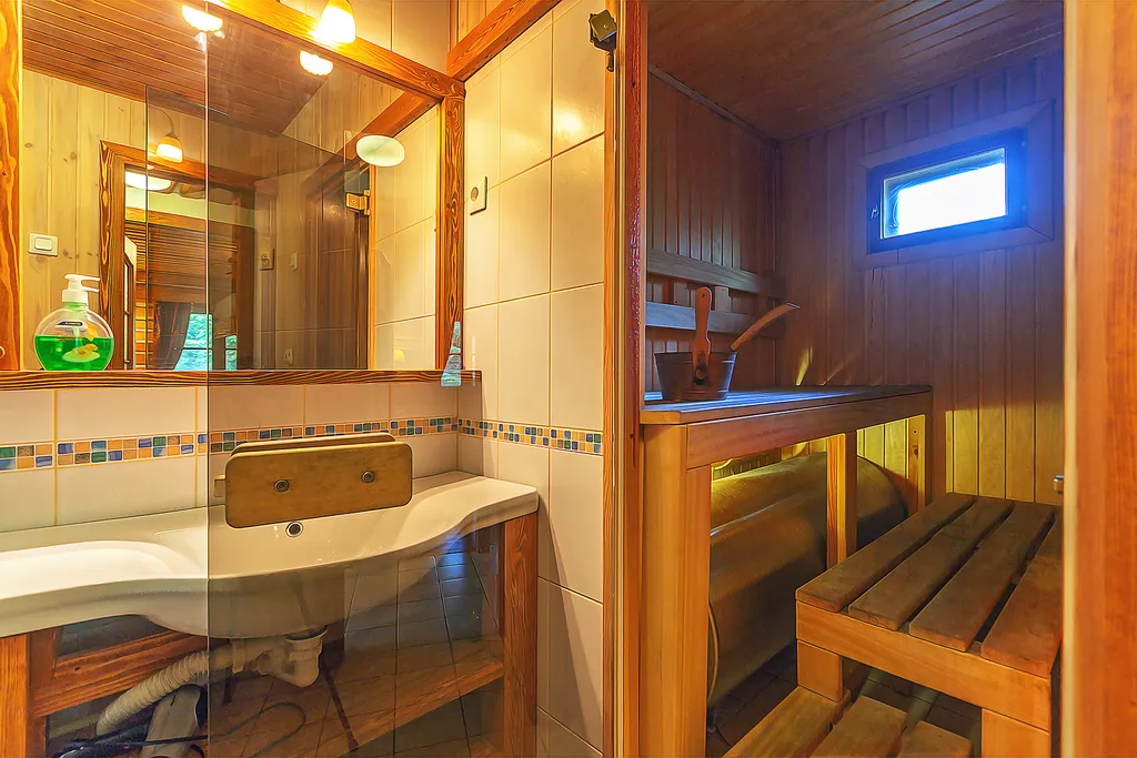 Коттедж Гостевой дом и баня на озере — Верховье