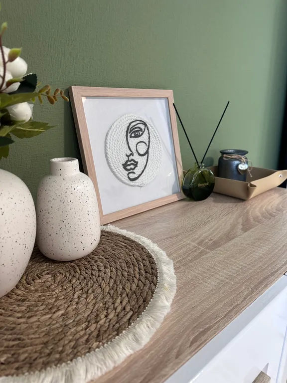 Thursday's apartment