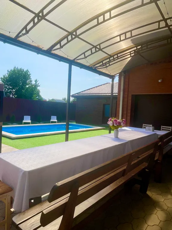 Коттедж с баней и теплым бассейном