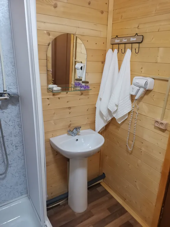 Коттедж Коттедж Глэмпинг на берегу водохранилища — Шаховская