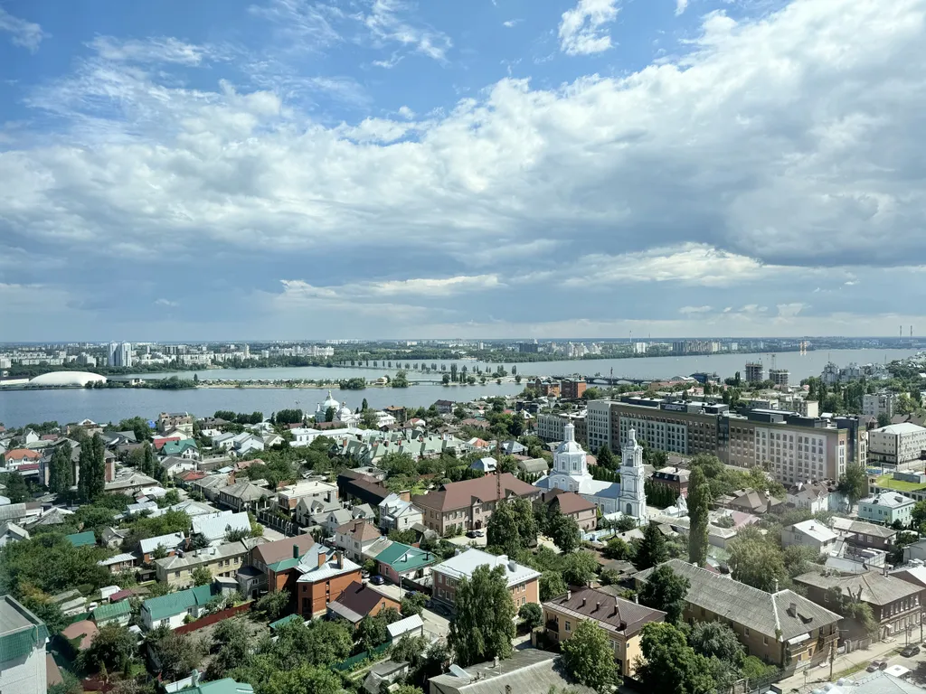 Дизайн-студия с видом на город