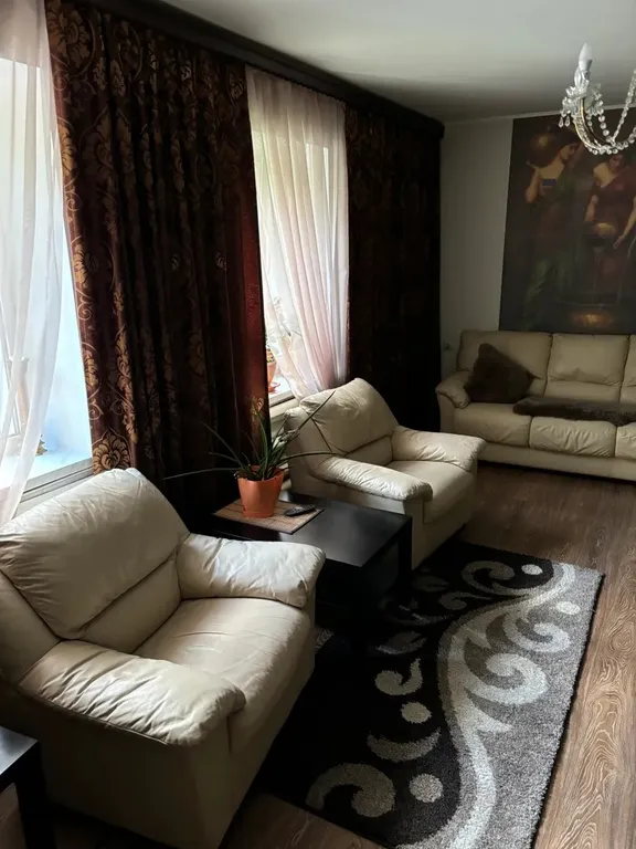 Уютный дом с садом