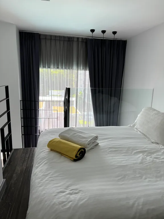 Двухуровневые апартаменты Utopia Loft