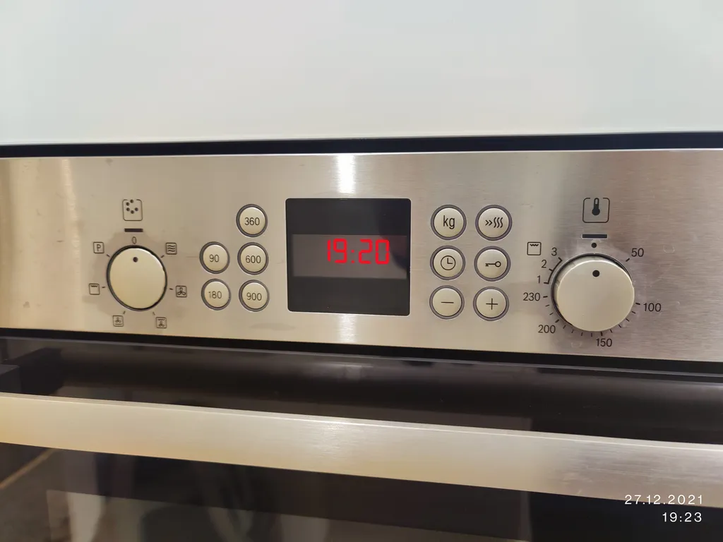 Студия у метро с видом на Москву