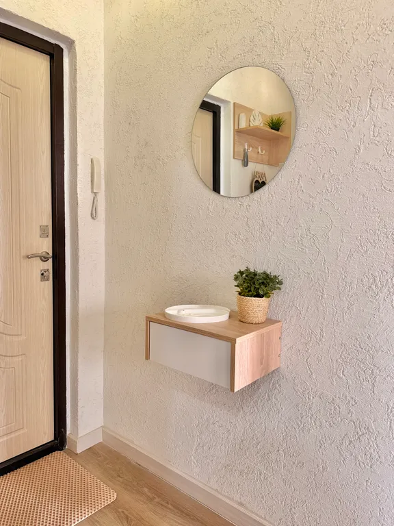 Светлая квартира на въезде в город