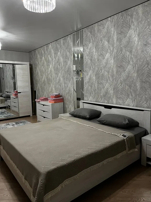 Двухкомнатная квартира с дизайнерским ремонтом