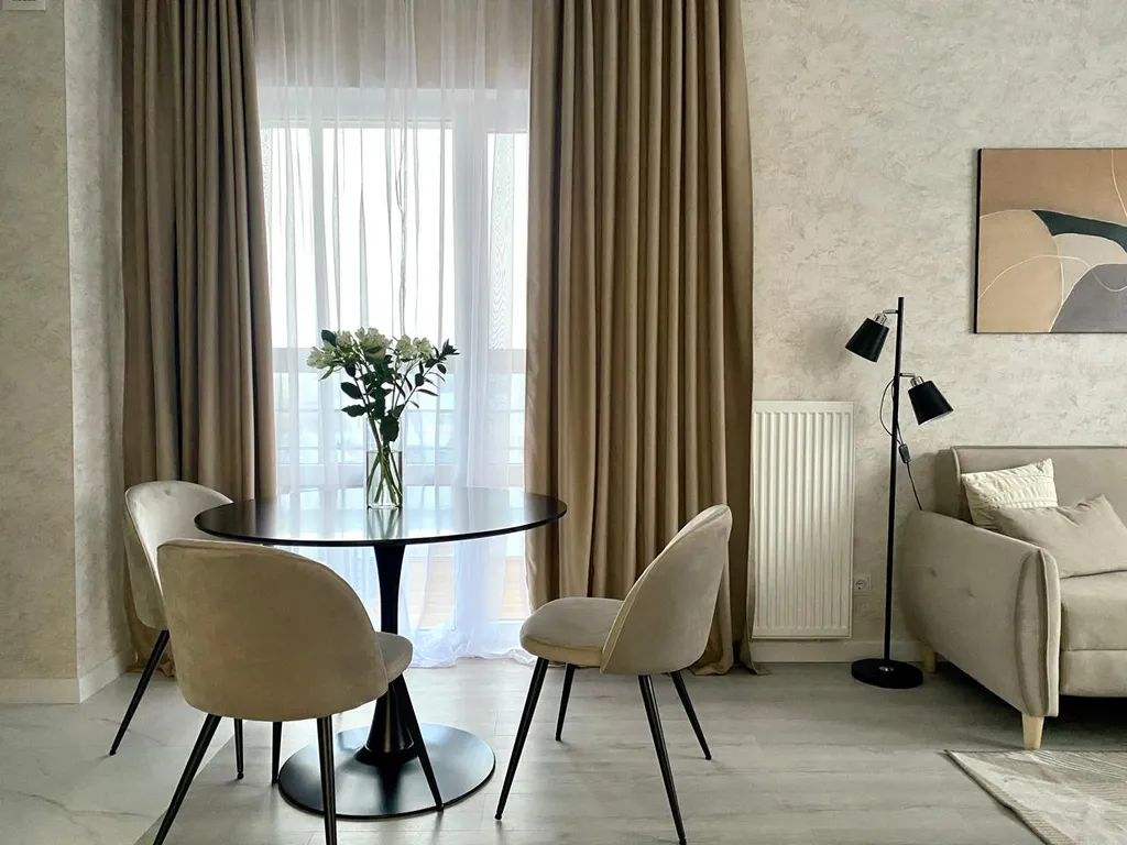 Трехкомнатная квартира Mocha Mousse недалеко от вокзала — аренда посуточно в Петрозаводск