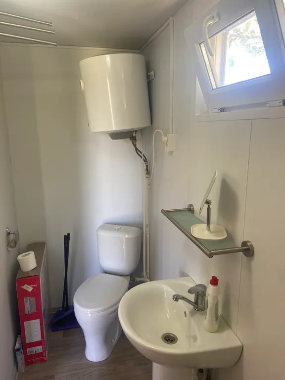 Дом на берегу реки