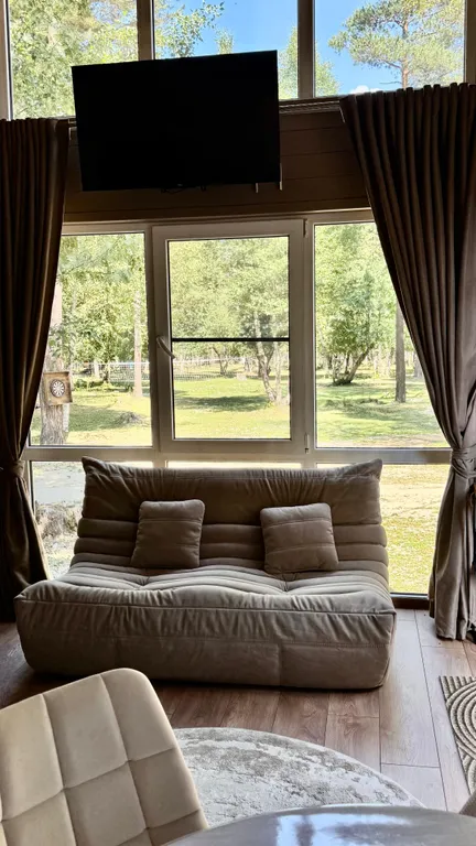 Вип шале на берегу реки, с банным чаном на террасе