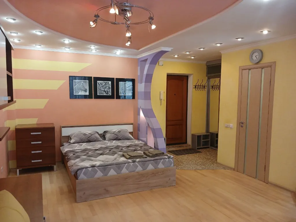 Яркая студия Aday Aparts в центре Курска