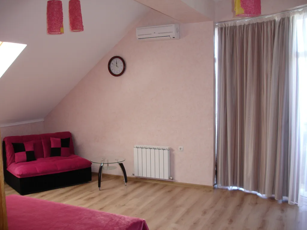 Вилла Azure Marina с бассейном