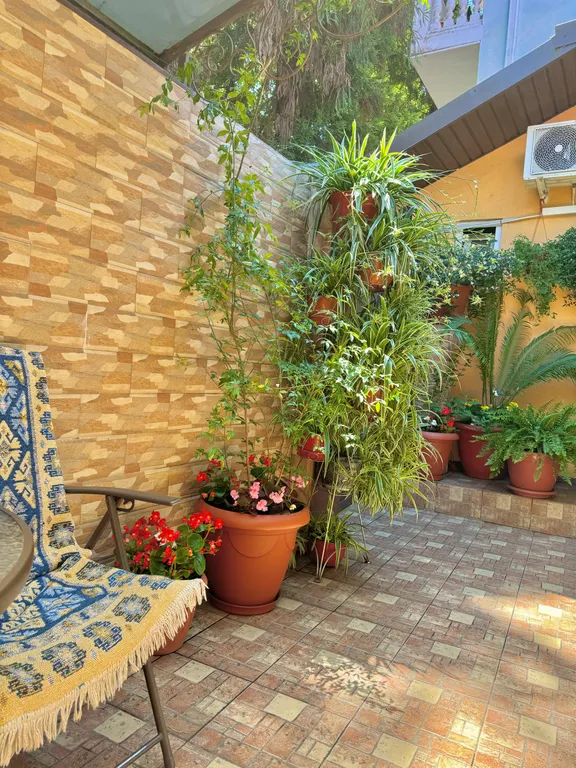 Дом в центре Адлера на набережной