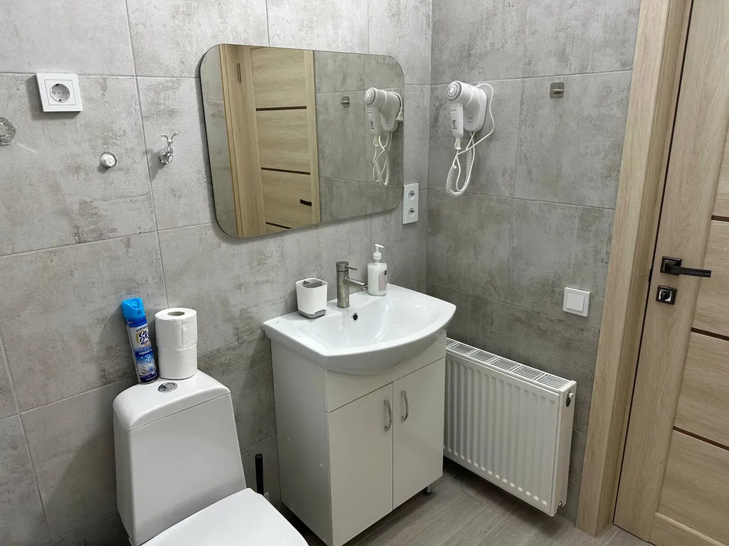 Уютный домик с подогреваемым бассейном для семейного отдыха