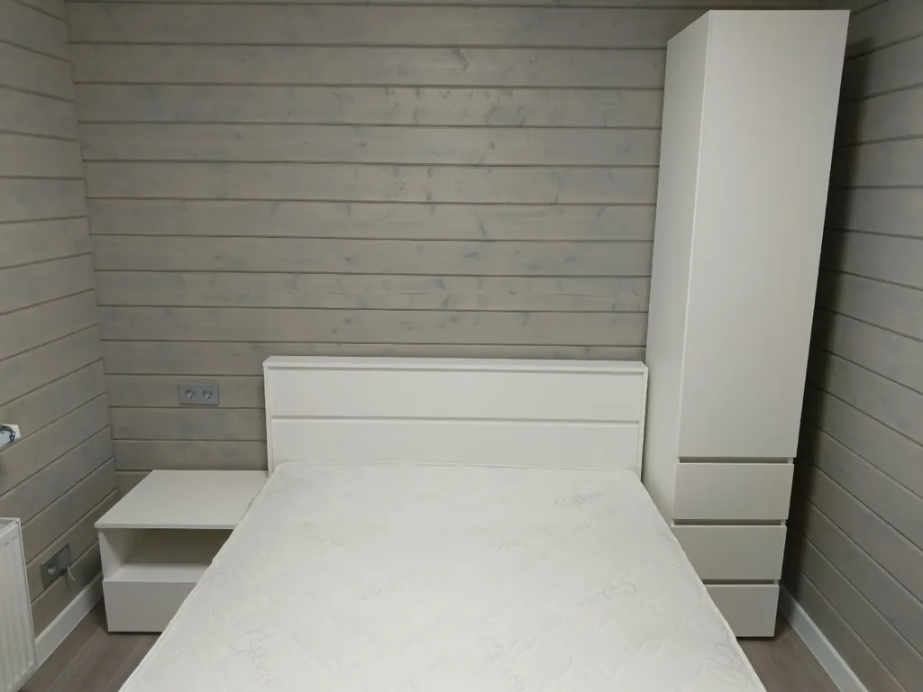 Новый дом-баня с беседками у леса