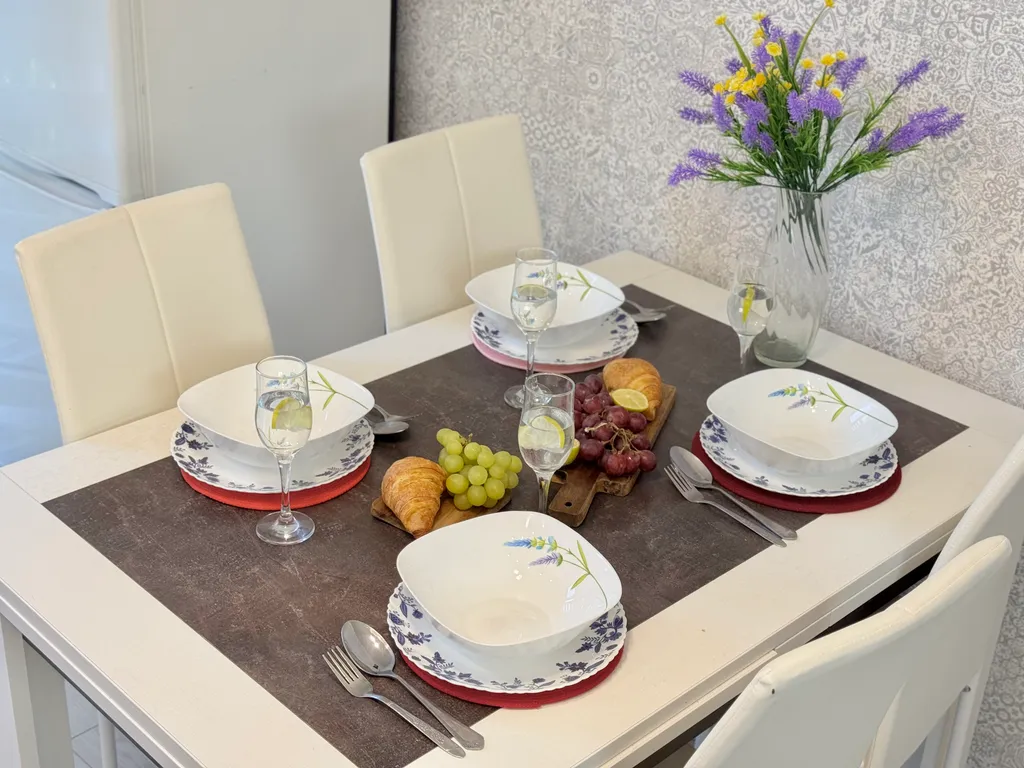 Стильная квартира рядом с морем