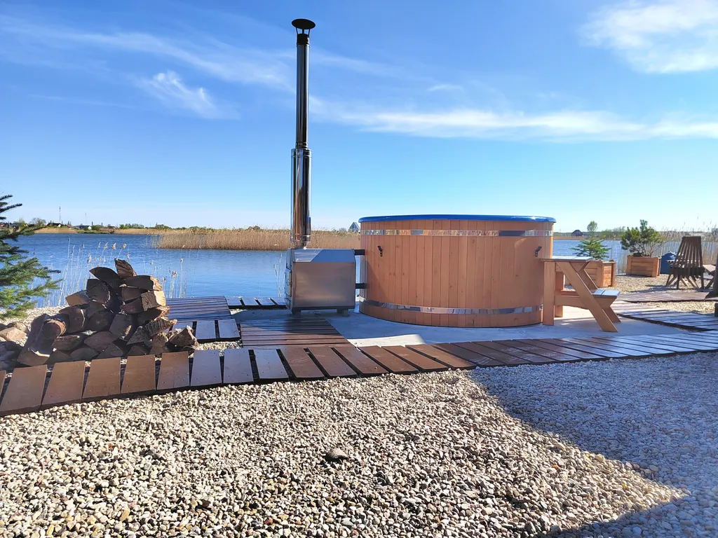 Коттедж Дом на берегу озера с банным чаном — Сокольники