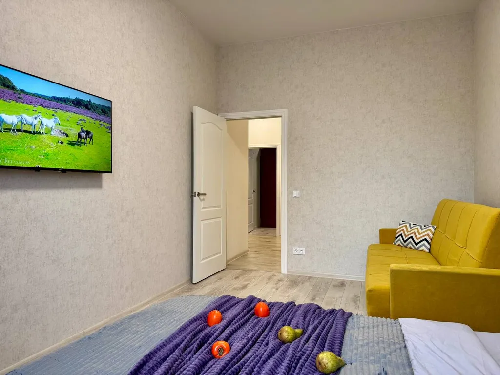 Двухкомнатная квартира с балконом в Лайково