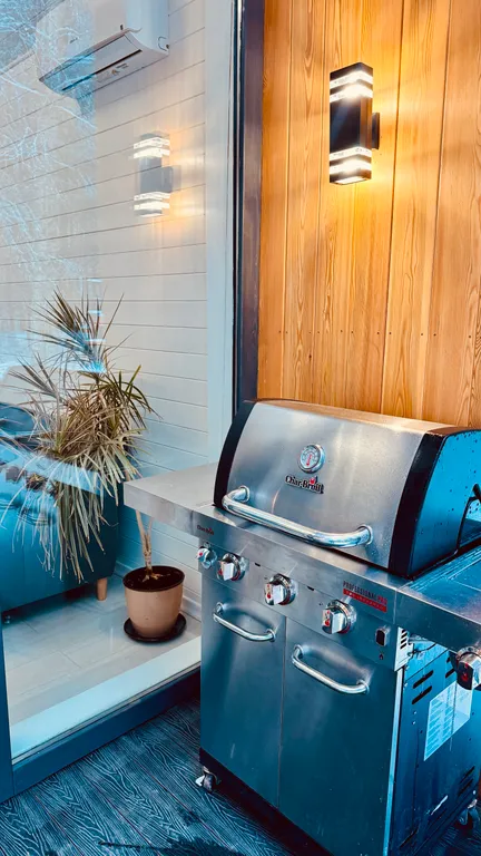 Дом с сибирским банным чаном в лесу