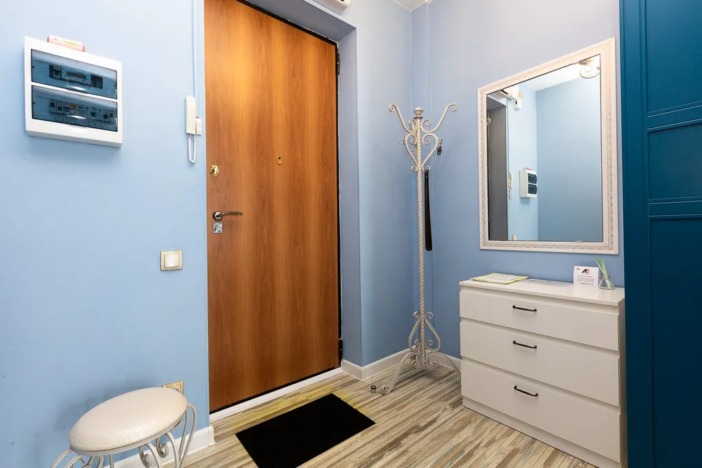 Апартамент с подсветкой в центре рядом с БЦ Высоцкий