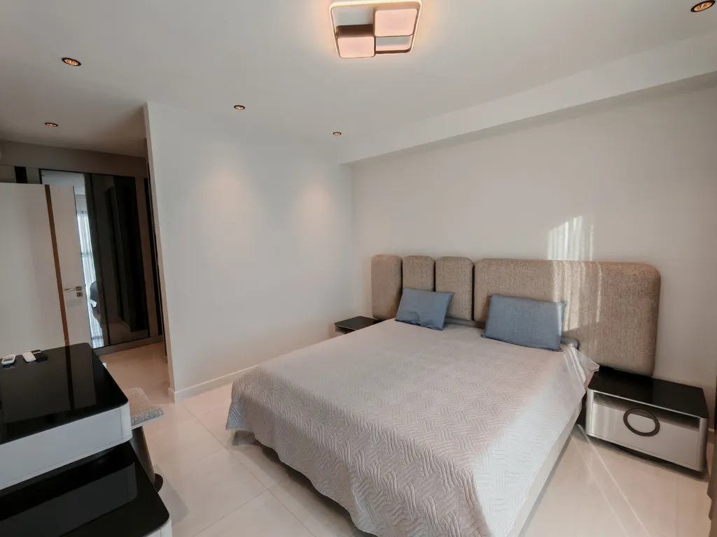 Квартира 2+1 в Azura World c видом на бассейн и аквапарком