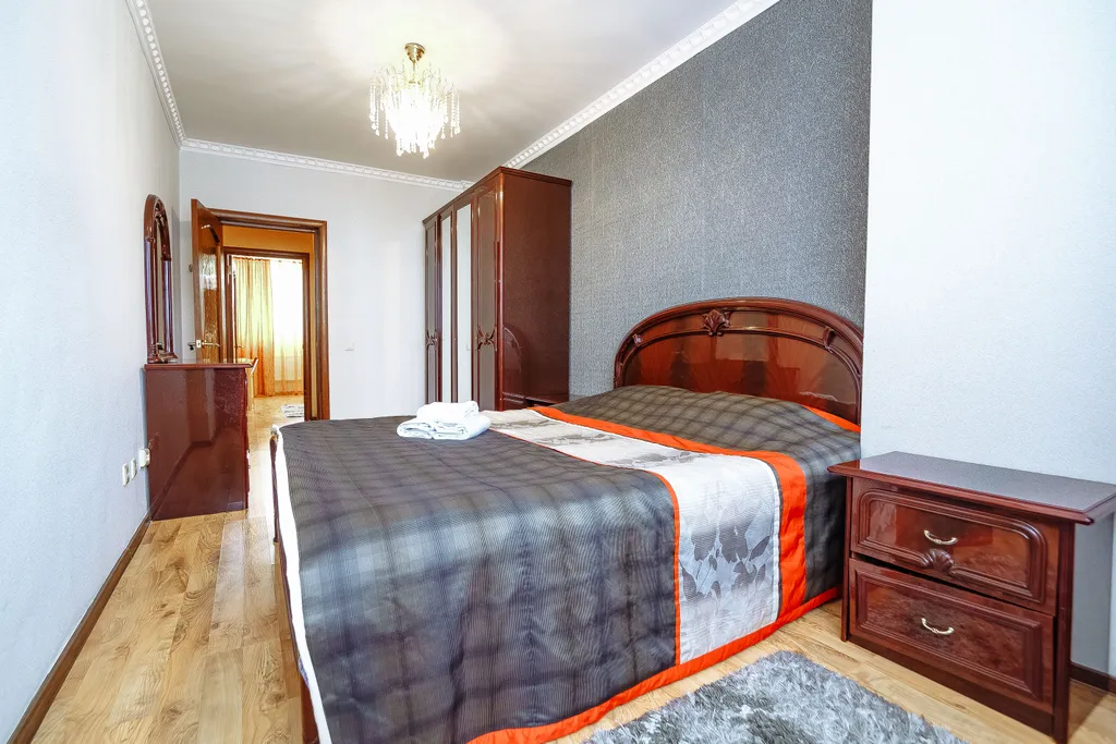 Квартира 3х комнатная по улице Сыганак 64/1 — аренда посуточно в Астана (Нур-Султан)