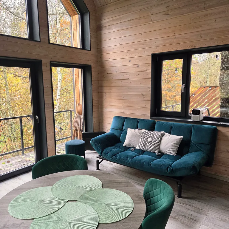 Домик на дереве Alderwood lodge