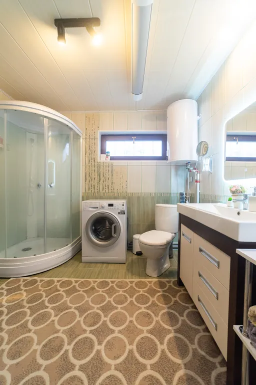 Уютный дом для отдыха или праздника