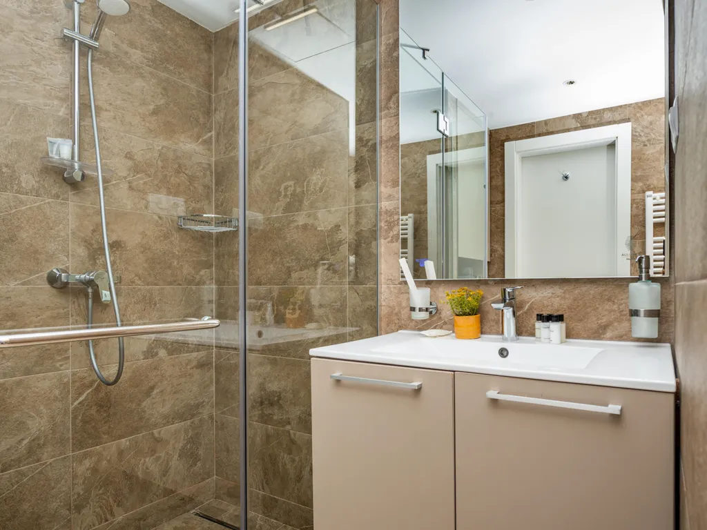 Elegant Comfort in Alliance