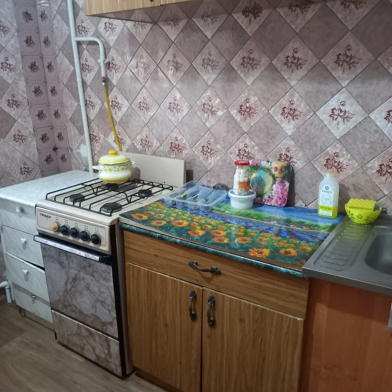 Чистая, уютная квартира в районе пице-хат на Комсомольце