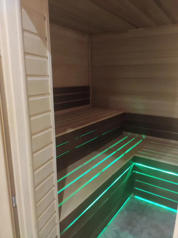 Коттедж Отдых в домике у леса (баня и джакузи входят в стоимость) — Кашира