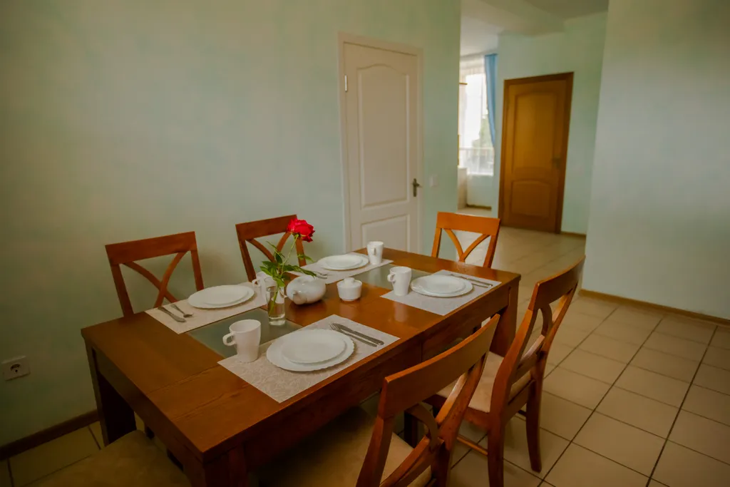 Двухкомнатный номер с выходом к бассейну