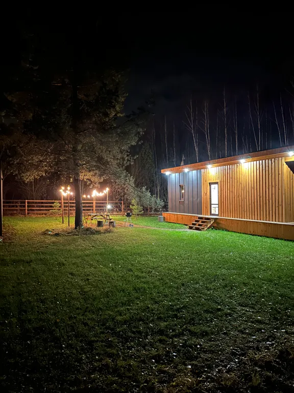 Сказочный домик в лесу