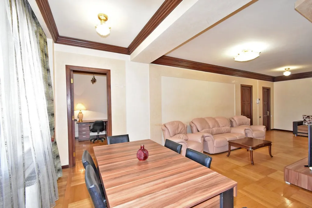 Уютная и просторная квартира в элитной новостройке в центре города