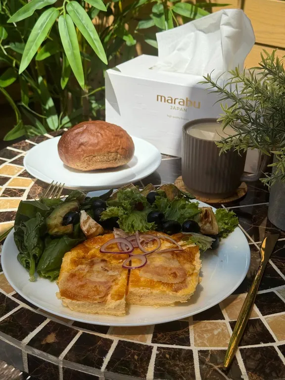 Квартира Апартаменты с балконом с панорамным видом и бассейном — Сириус