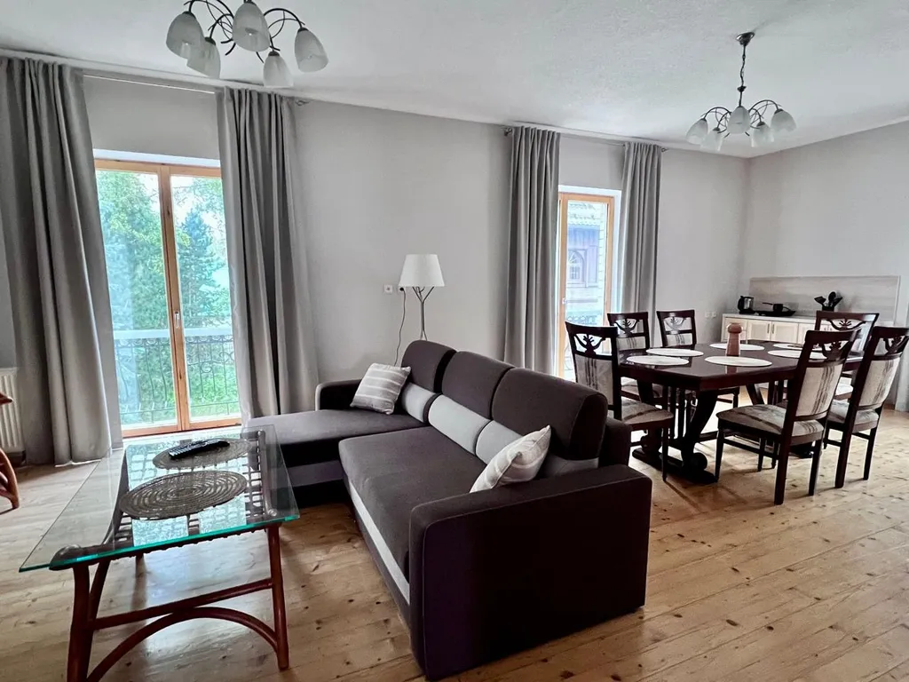 Просторная квартира в особняке гнездо